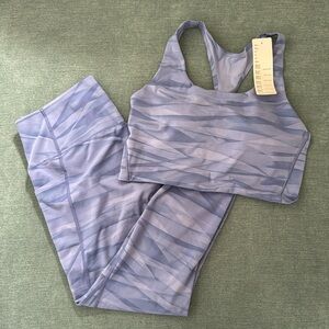NWT Uniqlo Wireless Bra Leggings Set (Active, Square Neck Print) in Blue